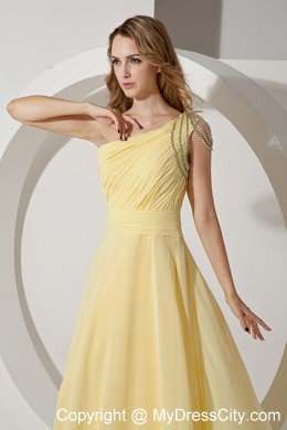 Beaded One Shoulder Empire Light Yellow Dama Dresses with Side Zipper