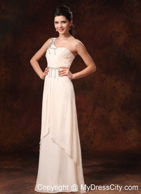 Champagne One Shoulder Evening Gowns With Beaded Shoulder