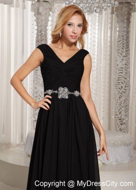 V-neck Black Floor-length Chiffon Beaded Belt Evening Dress