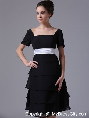 Short Sleeves Layers Black Mother Bride Dress with White Sash