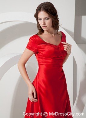 Red Column Sheath Scoop Taffeta Floor-length Mother of the Bride Dress with Short Sleeves