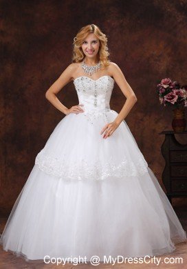 Beaded Sweetheart Neckline Puffy Tulle Ball Gown 2013 Wedding Dress