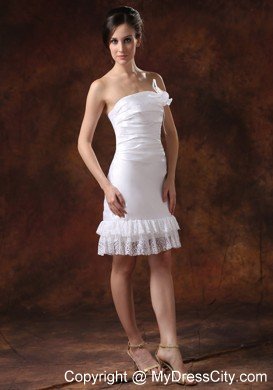 Affordable Strapless Knee-length Column Lace Bridal Dress for Beach