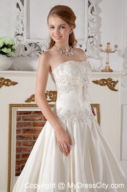 Romantic A-line Strapless Court Train Appliques Bowknot Wedding Dress