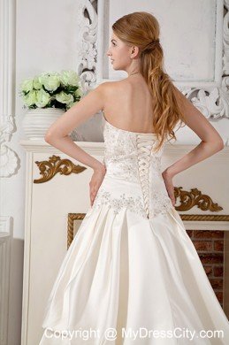 Romantic A-line Strapless Court Train Appliques Bowknot Wedding Dress