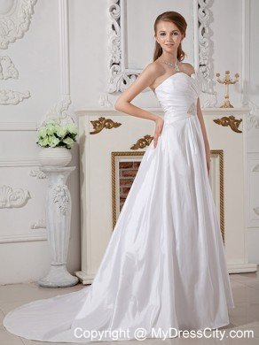 Modern A-line Court Train Appliques Taffeta Sweetheart Wedding Gown