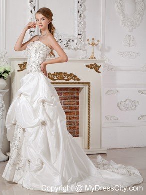 Noble A-line Sweetheart Appliques Pick-up Wedding Dress with Court Train