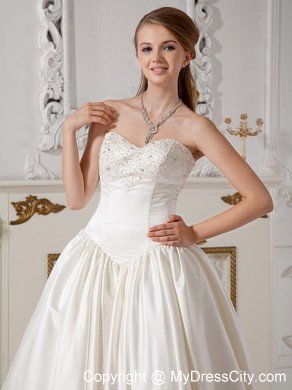 Exquisite Sweetheart Beaded 2013 A-line Bridal Gowns with Court Train