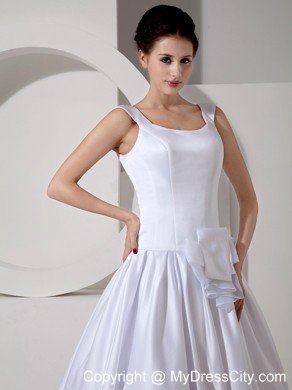 2013 Lovely A-line Scoop Court Train White Wedding Dress with Ribbon