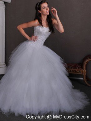 Cheap A-line Strapless Tulle Appliques Wedding Dress with Chapel Train