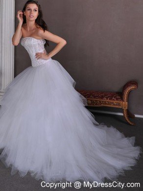 Cheap A-line Strapless Tulle Appliques Wedding Dress with Chapel Train