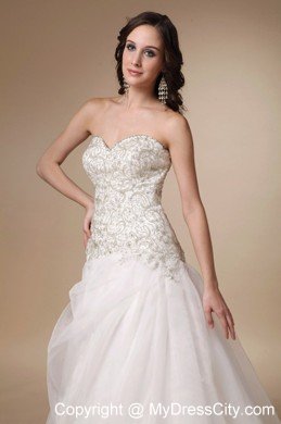 Slinky Sweetheart Beading Court Train White A-line Wedding Dress