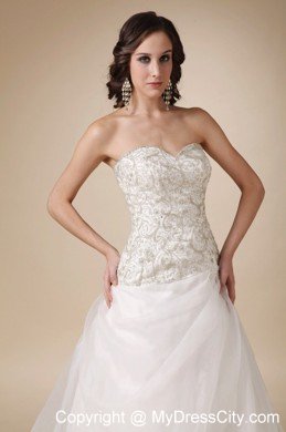 Slinky Sweetheart Beading Court Train White A-line Wedding Dress