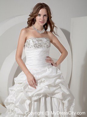 Luxurious A-line Chapel Train Beaded and Pick-ups Bridal dress