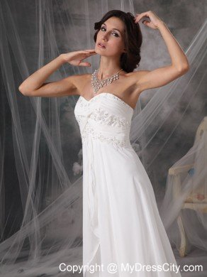 Romantic Empire Sweetheart Court Train Appliques Bridal dress