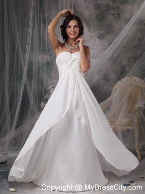 Romantic Empire Sweetheart Court Train Appliques Bridal dress