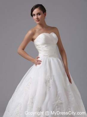 Ruched Bodice and Sweetheart Appliques Ball Gown Bridal dress