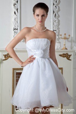 Pretty Strapless Knee-length Hand Made Flower Wedding Dress