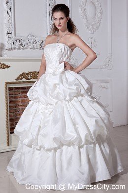 Strapless Floor-length Wedding Dress with Beading and Bows