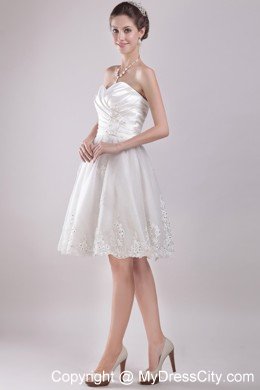 Knee-length Sweetheart Princess Appliques Garden Wedding Dress