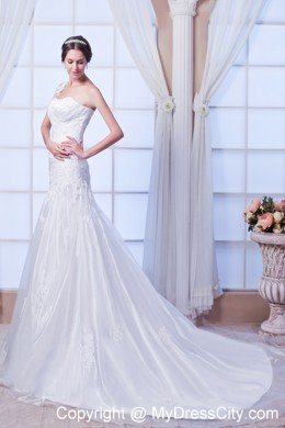 Exquisite Mermaid One Shoulder Organza Embroidery Bridal Gown