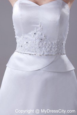 Best Appliques Sweetheart Wedding Dress with Watteau Train