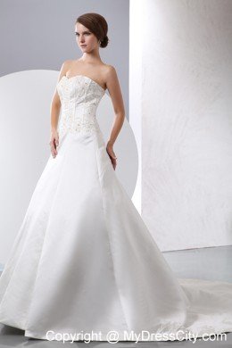 Sweetheart Satin Appliques Fitted Wedding Dress with Court Train