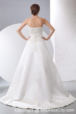 Sweetheart Satin Appliques Fitted Wedding Dress with Court Train