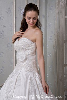 Taffeta Sweetheart Appliques Bridal Gowns with Flower on Sash