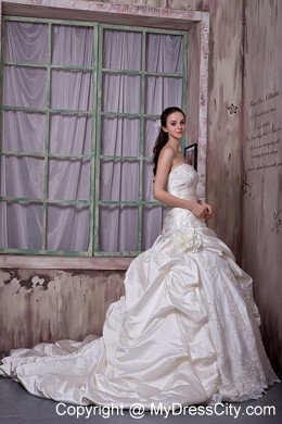 Vintage Taffeta and Lace Wedding Dress with Appliques and Flower