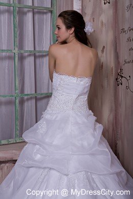 Taffeta and Organza Strapless Appliques Bridal Dress with Train