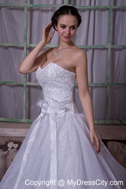 Sweetheart Chapel Train Appliques Bridal Dress with Flower Sash