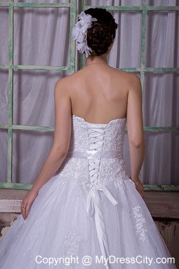 Sweetheart Chapel Train Appliques Bridal Dress with Flower Sash