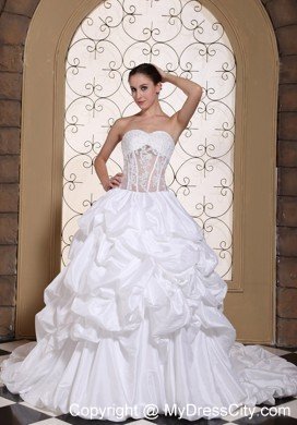 Chapel Train Pick Ups Sweetheart Wedding Gowns with Transparent Organza