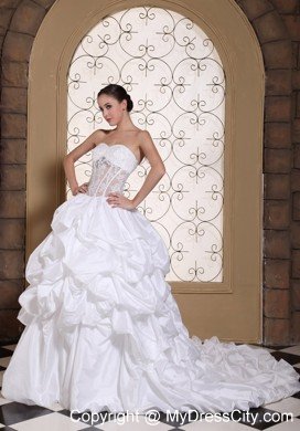 Chapel Train Pick Ups Sweetheart Wedding Gowns with Transparent Organza