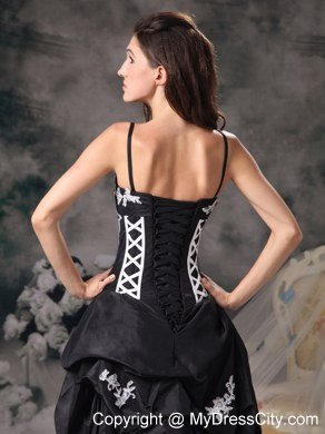 Black Spaghetti Straps Prom Evening Dresses with Appliques Pick-ups