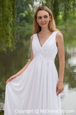 Beautiful Empire Dress with Plunging Neckline Appliques Prom Dress