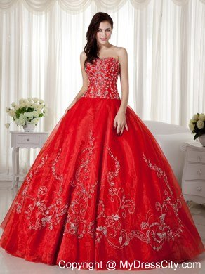 Red Sweetheart Embroidery and Beading Quinceanera Gowns