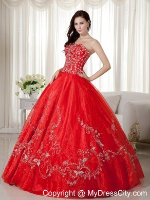 Red Sweetheart Embroidery and Beading Quinceanera Gowns