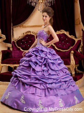 Purple Sweetheart Appliques Taffeta 2013 Quinceanera Gowns