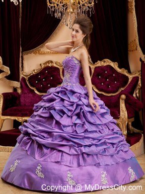 Purple Sweetheart Appliques Taffeta 2013 Quinceanera Gowns