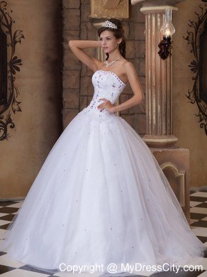 Elegant White Strapless A-line Embroidery Dresses For 2013 Summer Quince