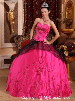 Hot Sale Sweetheart Embroidery With Beading Hot Pink Quinceanera Gowns