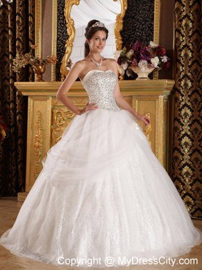 Cheap Sequined Sweetheart Beaded White Quinceanera Dresses