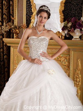 Cheap Sequined Sweetheart Beaded White Quinceanera Dresses