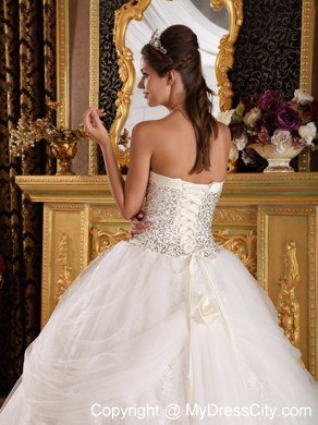 Cheap Sequined Sweetheart Beaded White Quinceanera Dresses