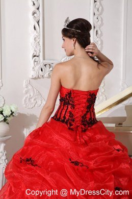 Black Embroidery Strapless Pick Ups Red Quinceanera Dresses