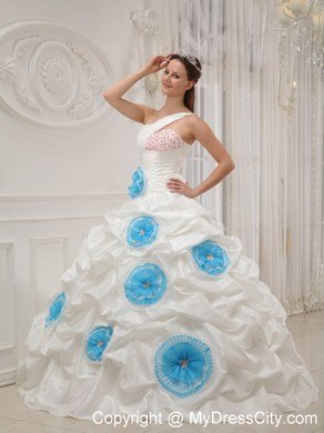 One Shoulder Blue Flowers White Dresses For Sweet 16 With Pick Ups