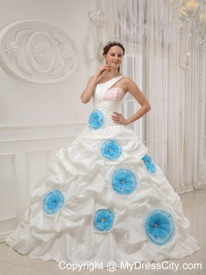 One Shoulder Blue Flowers White Dresses For Sweet 16 With Pick Ups