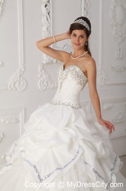 Hottest Style Sweetheart Beaded White Quinceanera Dresses With Pick Ups